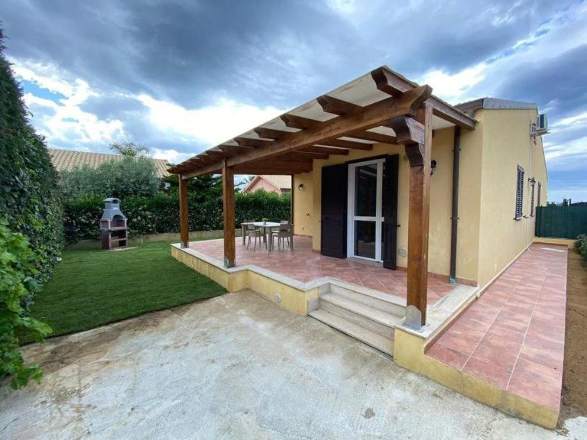 Villa Indipendente Le Coccinelle Beach Mare Piscina A 250 Mt Dal Mare Con Servizio Di Piscina A 400 Mt 12 K Da Cefalu กัมโปเฟลิเช ดิ โรชเชลลา ภายนอก รูปภาพ
